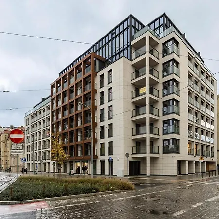 Klimatyzowany Very Berry Z Parkingiem W Poznaniu By Renters Apartament *