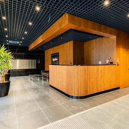 Апартаменти Klimatyzowany Very Berry Z Parkingiem W Poznaniu By Renters