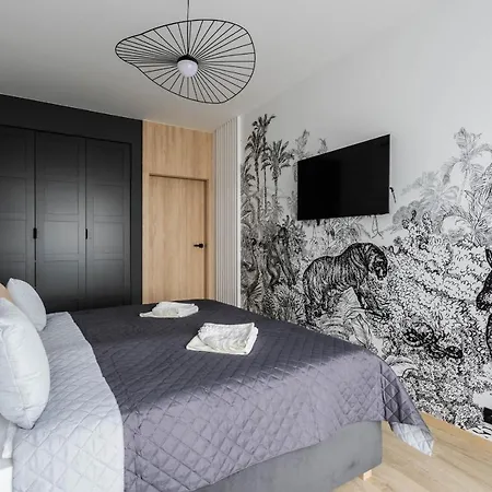 Apartament Klimatyzowany Very Berry Z Parkingiem W Poznaniu By Renters
