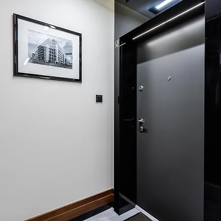 Klimatyzowany Very Berry Z Parkingiem W Poznaniu By Renters Апартаменти Познань