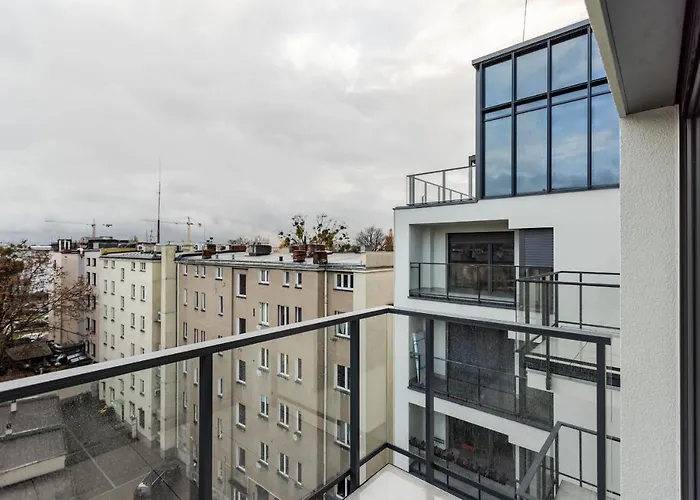 Klimatyzowany Very Berry Z Parkingiem W Poznaniu By Renters Апартаменти *