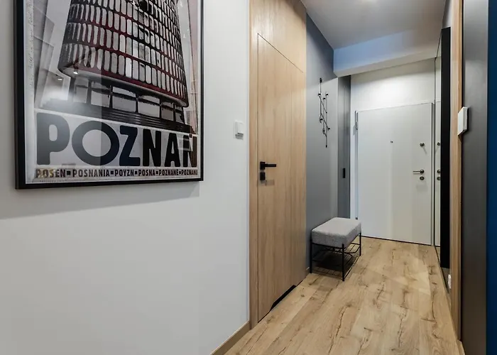 Klimatyzowany Very Berry Z Parkingiem W Poznaniu By Renters Познань