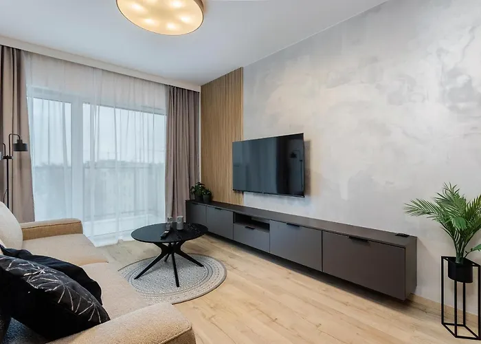 Klimatyzowany Very Berry Z Parkingiem W Poznaniu By Renters * Познань