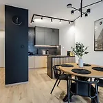 Апартаменты Klimatyzowany Very Berry Z Parkingiem W Poznaniu By Renters *