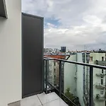 Klimatyzowany Very Berry Z Parkingiem W Poznaniu By Renters Апартаменты