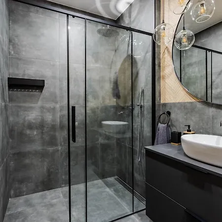 Klimatyzowany Very Berry Z Parkingiem W Poznaniu By Renters