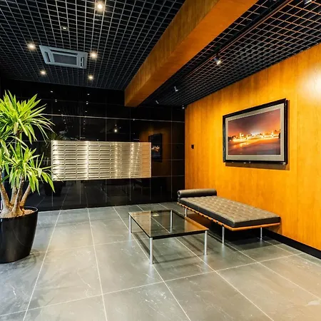 Klimatyzowany Very Berry Z Parkingiem W Poznaniu By Renters Apartamento *