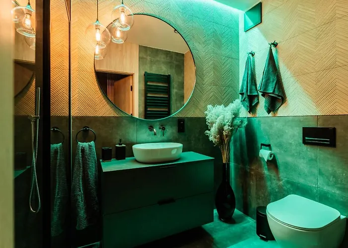 Apartment Klimatyzowany Very Berry Z Parkingiem W Poznaniu By Renters Poznan