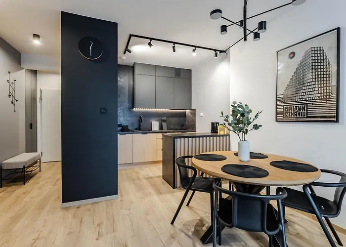 Apartment Klimatyzowany Very Berry Z Parkingiem W Poznaniu By Renters *