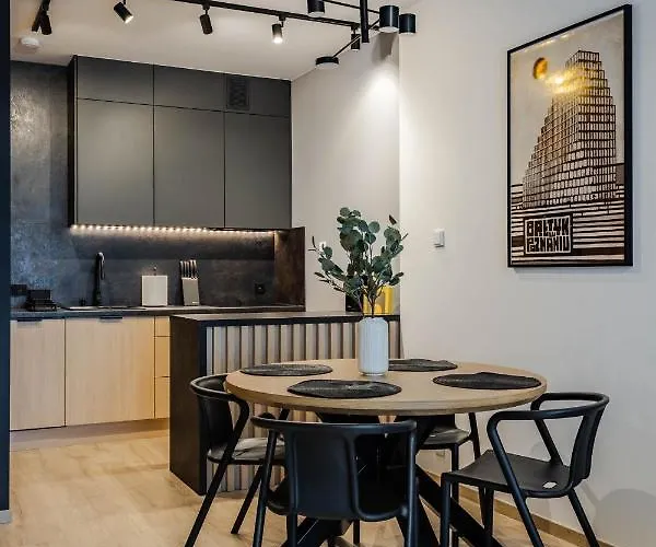 Klimatyzowany Very Berry Z Parkingiem W Poznaniu By Renters Apartment Poznan