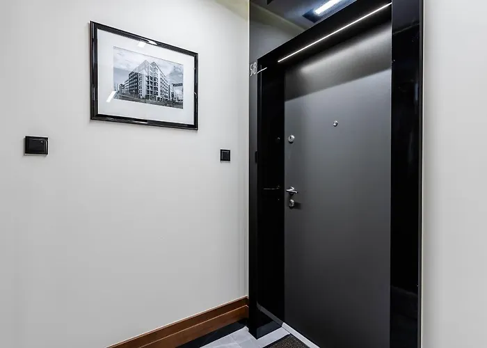 Klimatyzowany Very Berry Z Parkingiem W Poznaniu By Renters Apartment Poznan