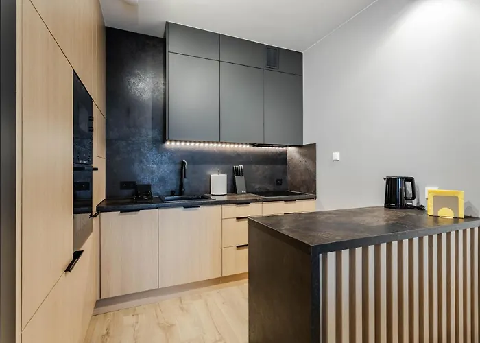 Klimatyzowany Very Berry Z Parkingiem W Poznaniu By Renters Poznan